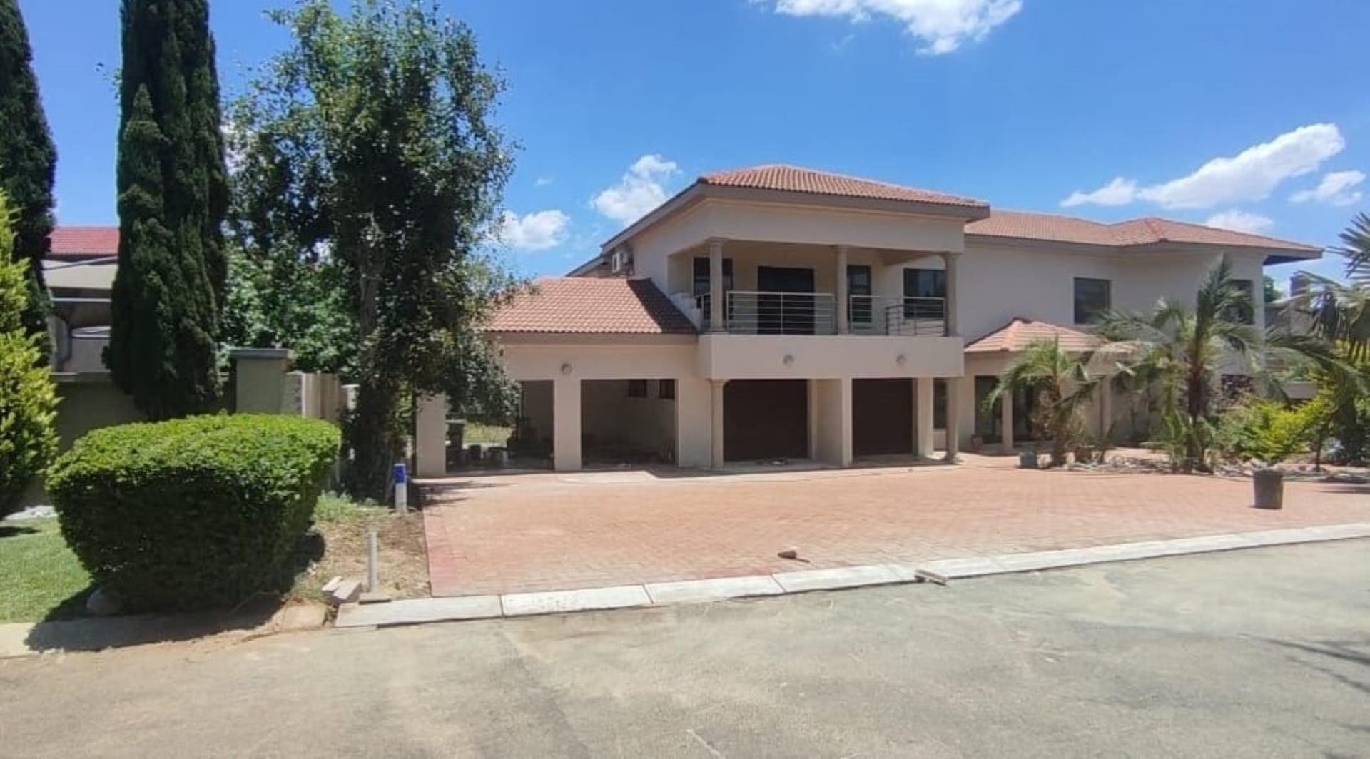 6 Bedroom House for Sale in Summerset, Midrand - Gauteng