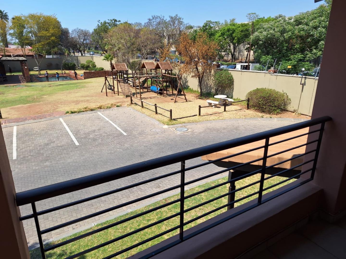 2 Bedroom Townhouse for Sale in Carlswald, Midrand - Gauteng