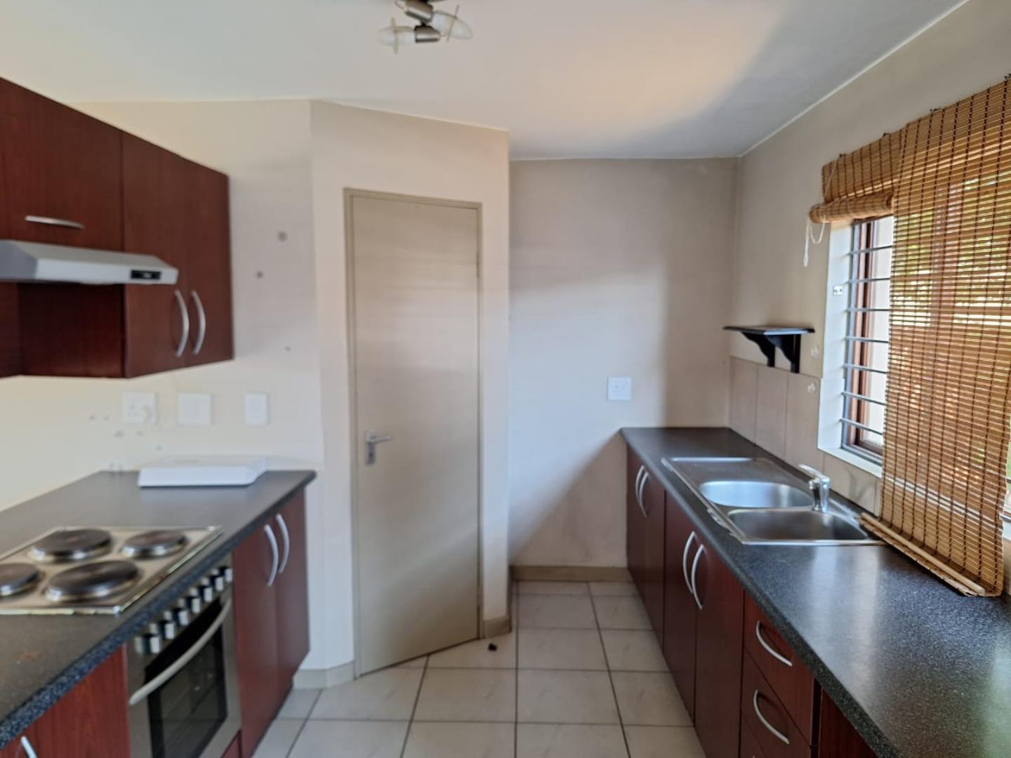 754372_kitchen.jpg