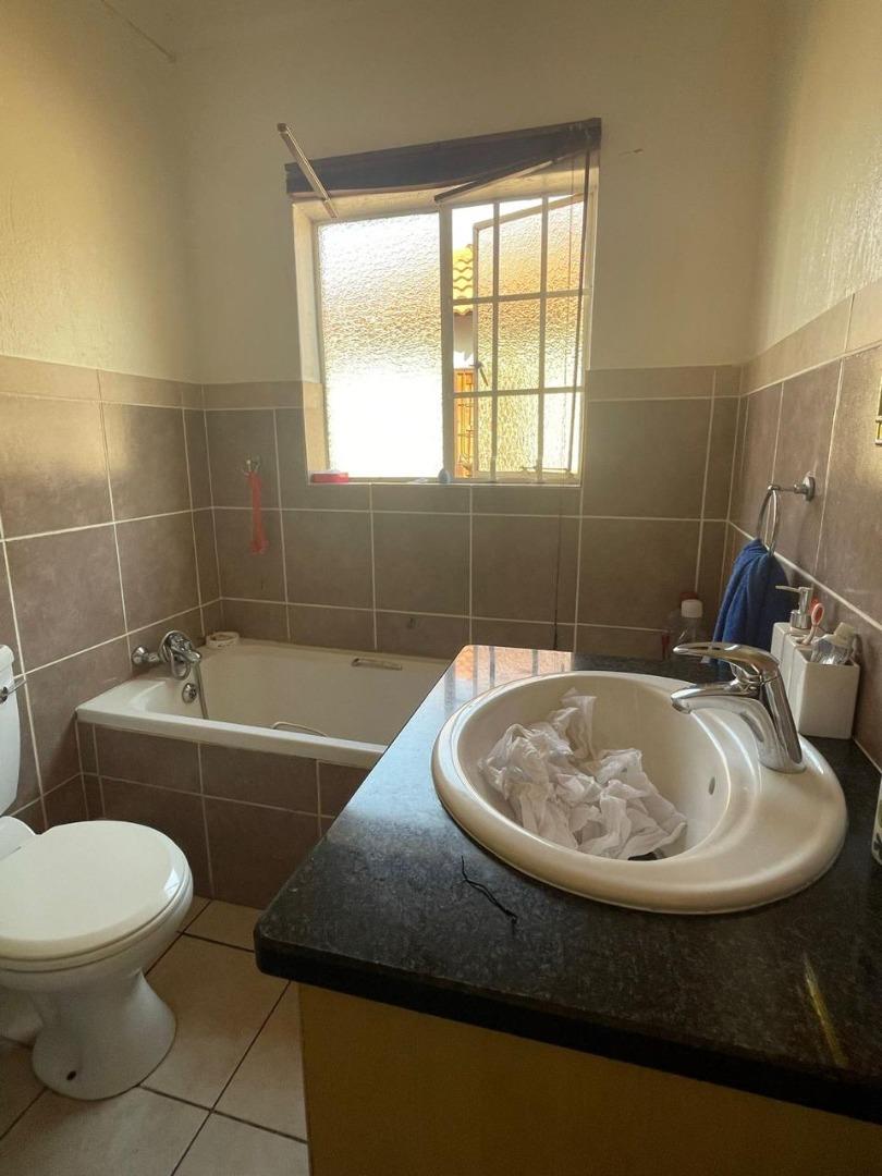 3 Bedroom House for Sale in Northam, Northam - Limpopo