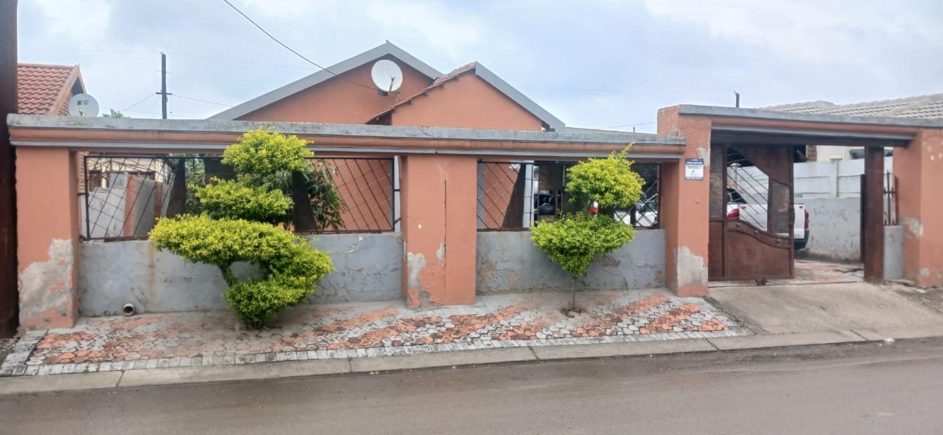 3 Bedroom House for Sale in Boitekong Ext 3, Rustenburg - North West