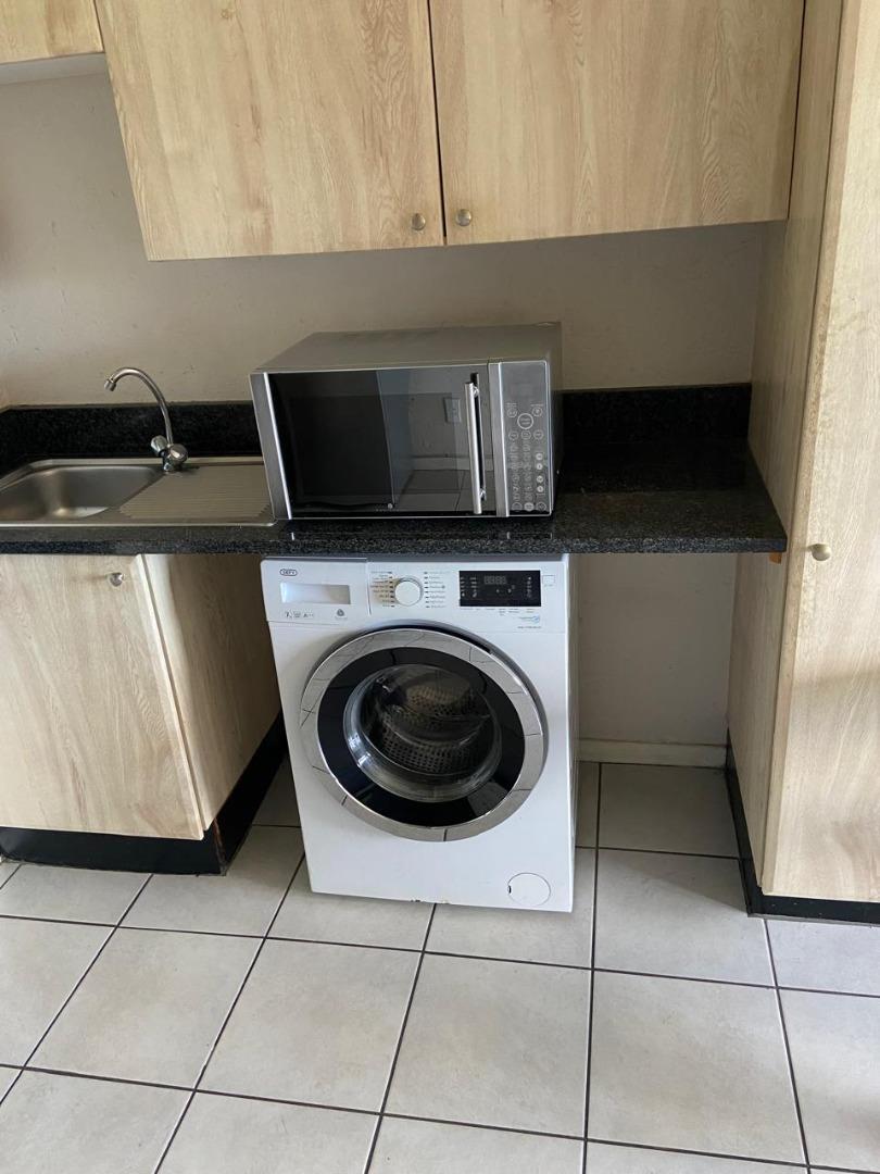 1 Bedroom Apartment for Sale in Hillcrest, Pretoria - Gauteng