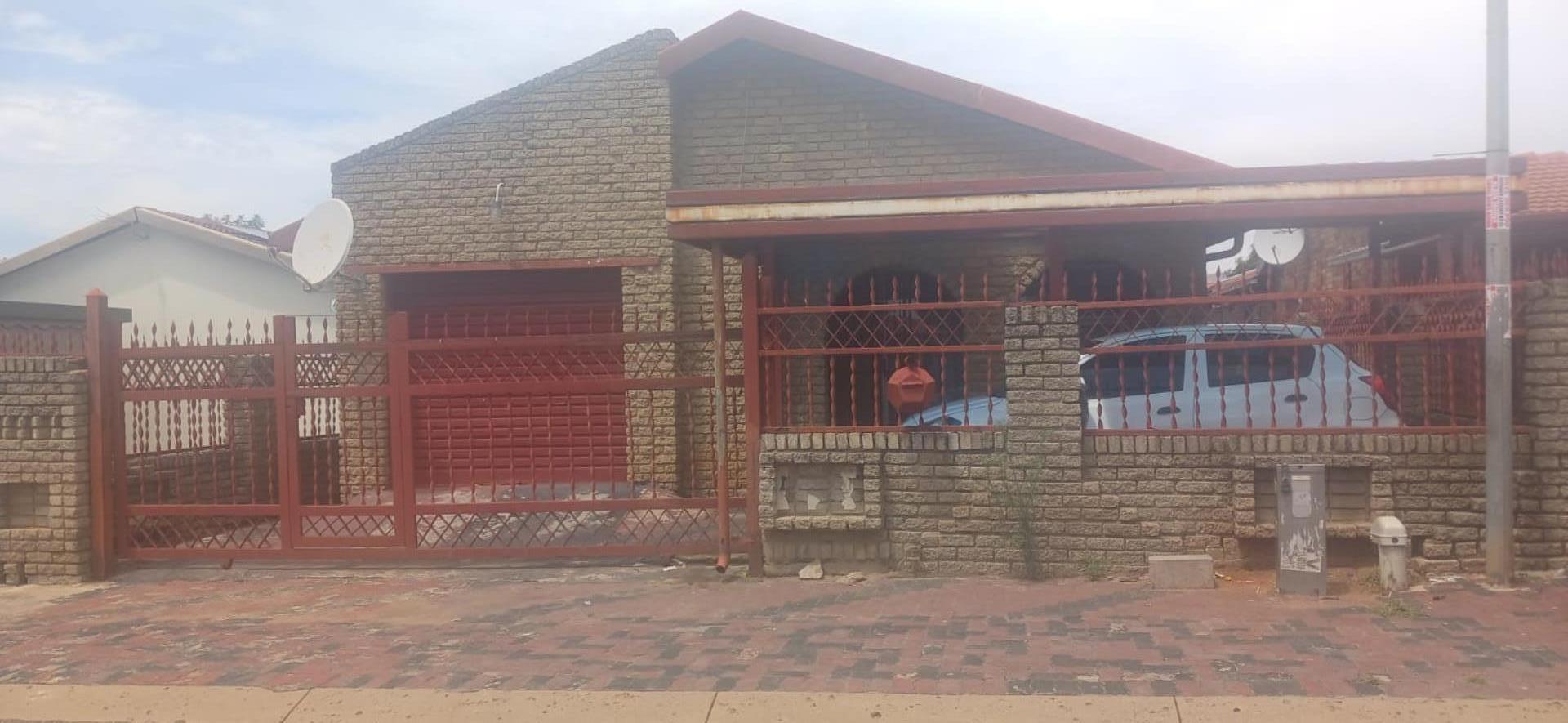 3 Bedroom House for Sale in Tlhabane, Rustenburg - North West