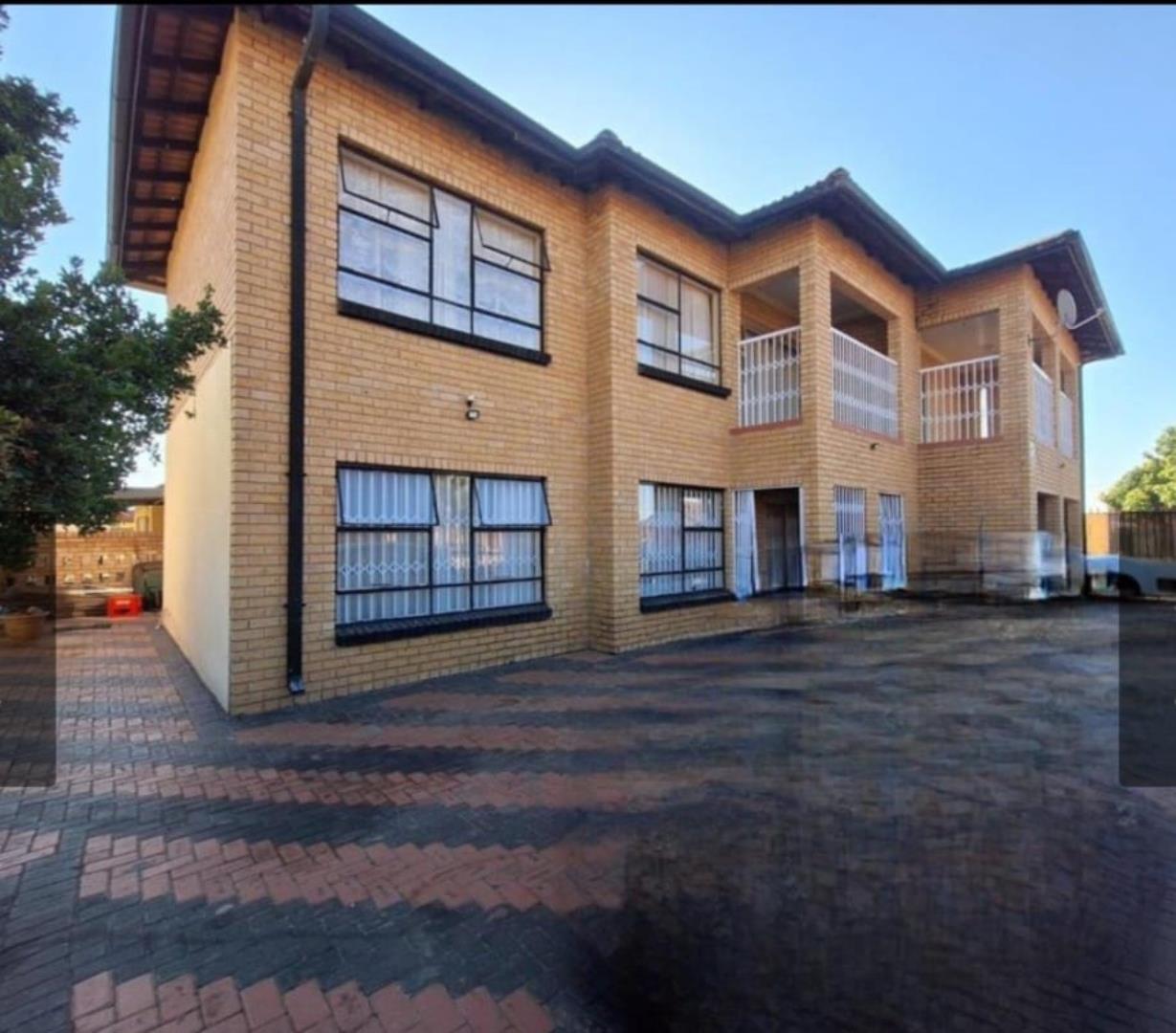 6 Bedroom House for Sale in Boitekong, Rustenburg - North West
