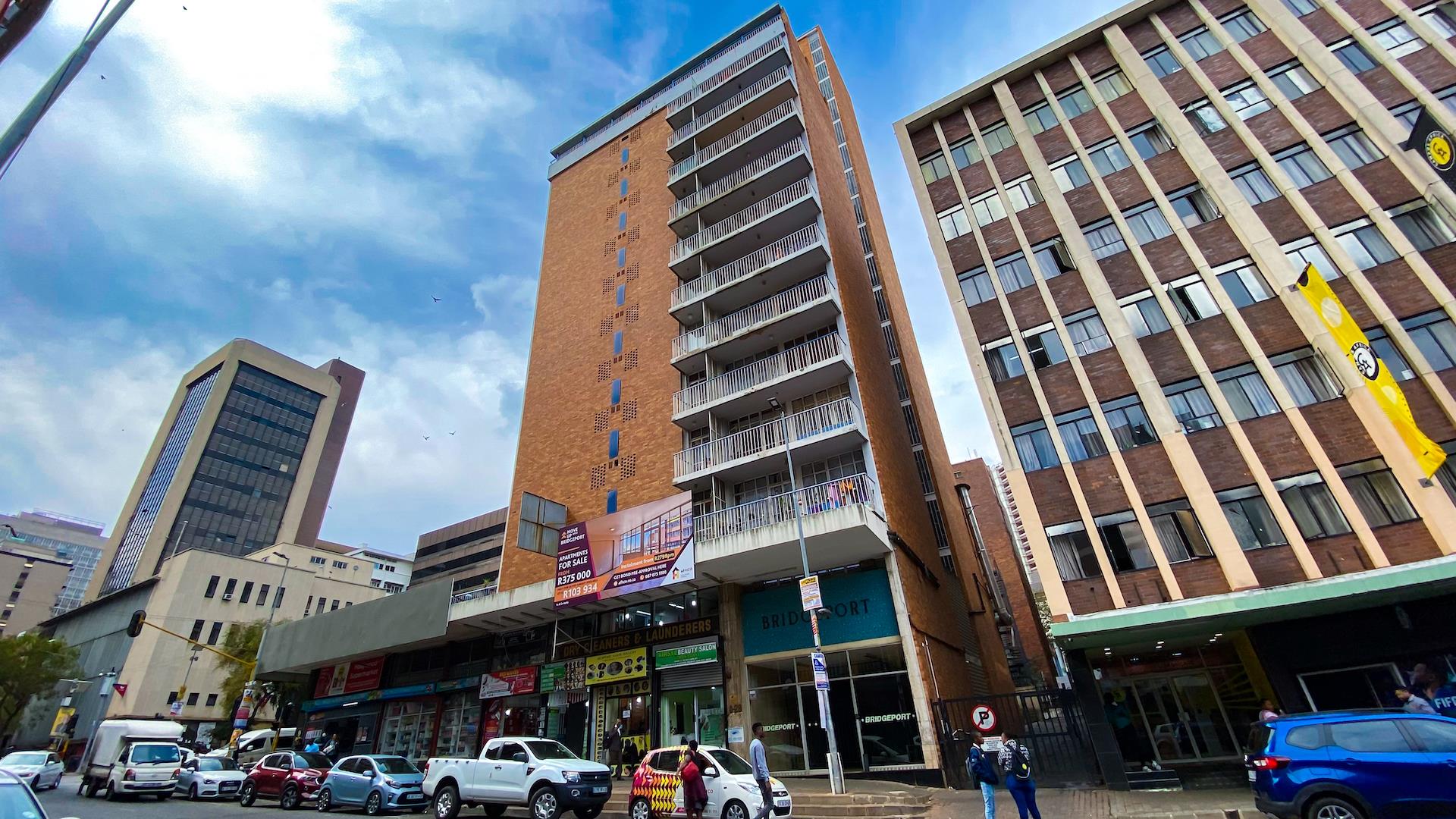 1.5 Bedroom Flat for Sale in Braamfontein, Johannesburg - Gauteng