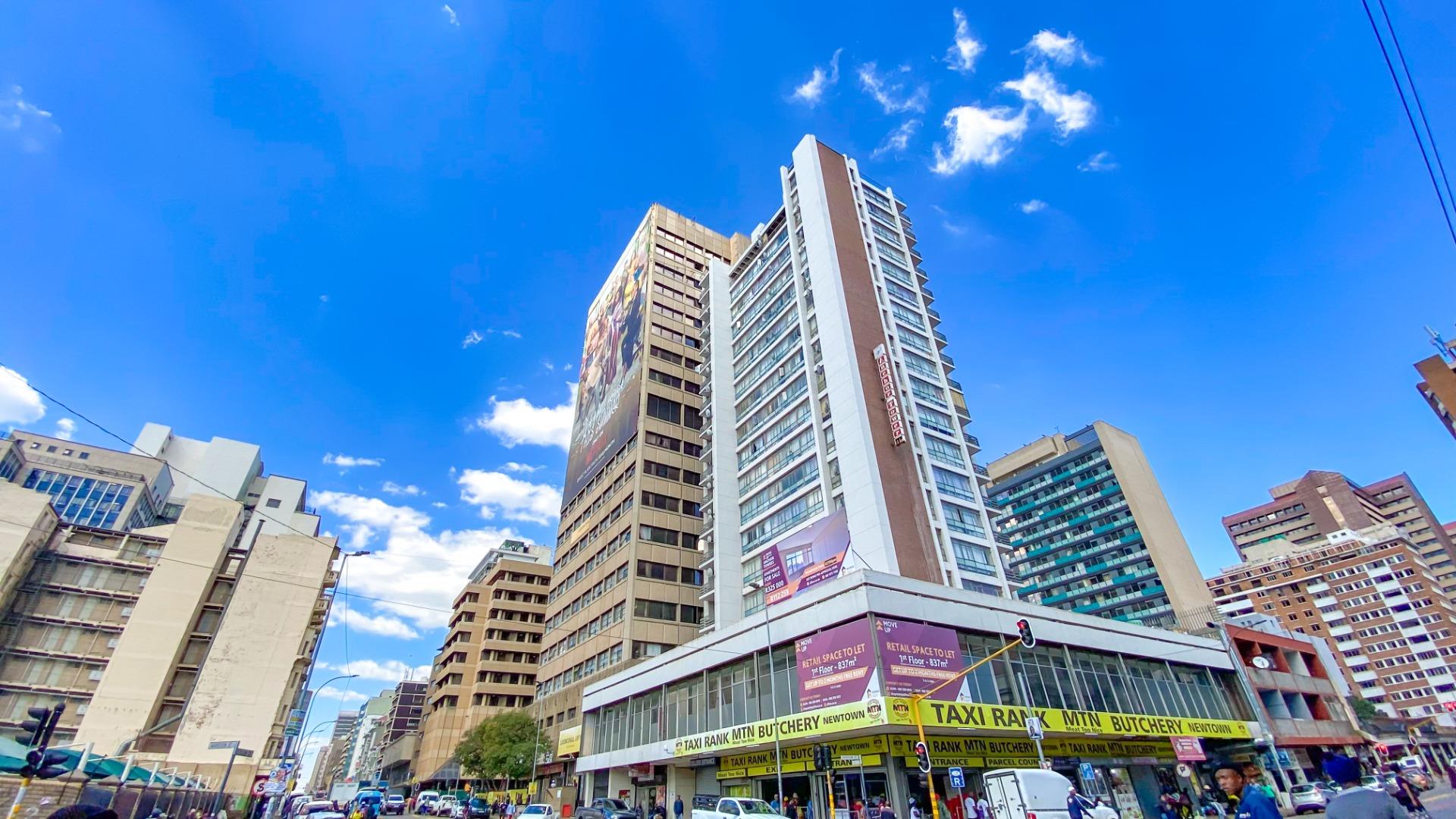 1 Bedroom Apartment for Sale in Braamfontein, Johannesburg - Gauteng